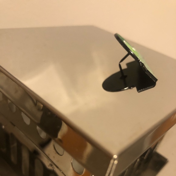 Introvert turtle pin - Picture 2 of 4